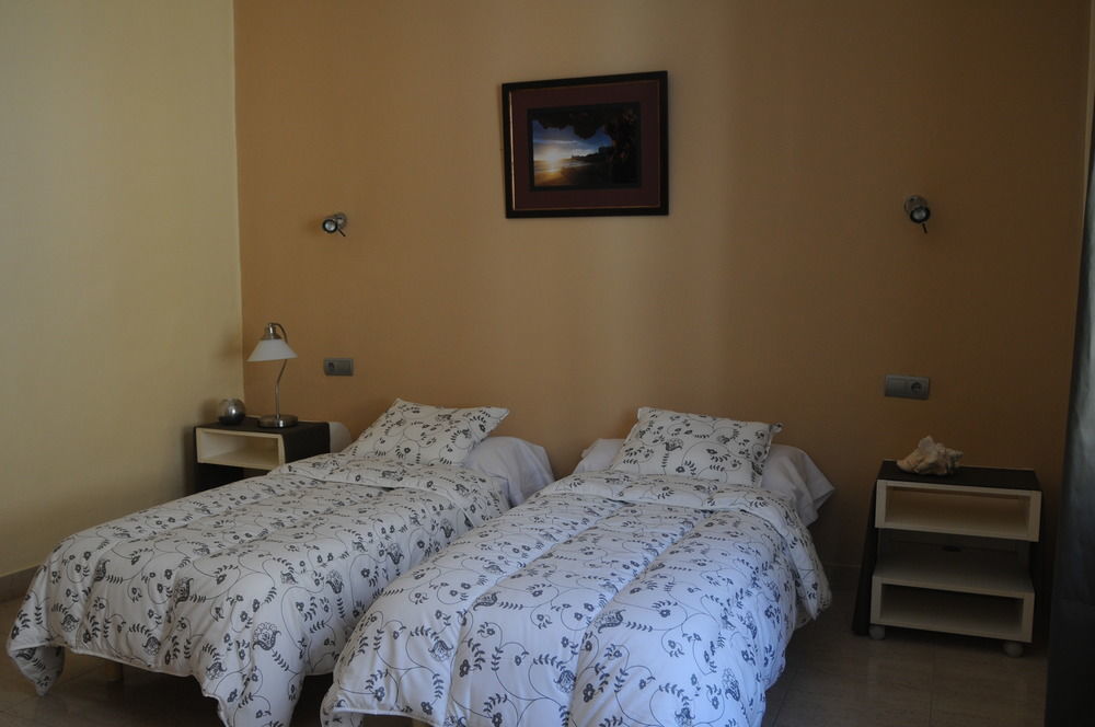 Hotel Ibiza Sitges Exterior photo